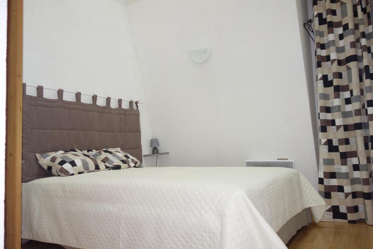 94 m2 spacieux insonorisé en PLEIN CENTRE - deux parkings couverts gratuits et WIFI gratuit ! Saint-Gervais-les-Bains Exterior foto